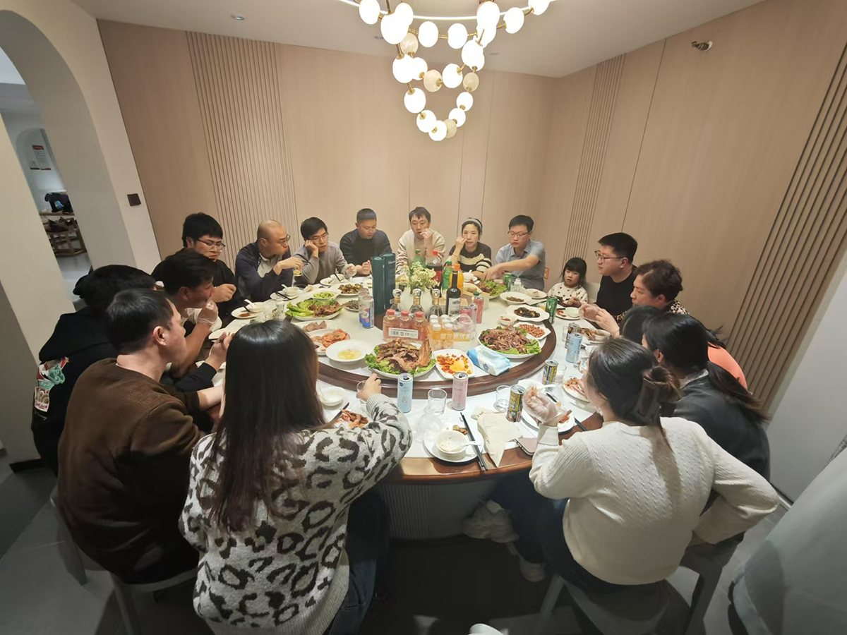 年終尾牙，金蛇納祥，斗志昂揚(yáng)